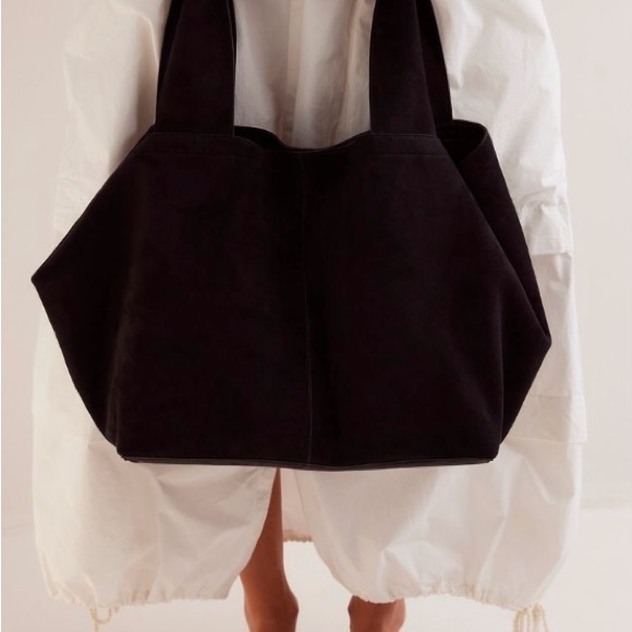 *NWT* ~ Free People  ~  Blair Reversible Vegan Suede Tote Bag ~ BLACK ~ *NWT* - Picture 9 of 14